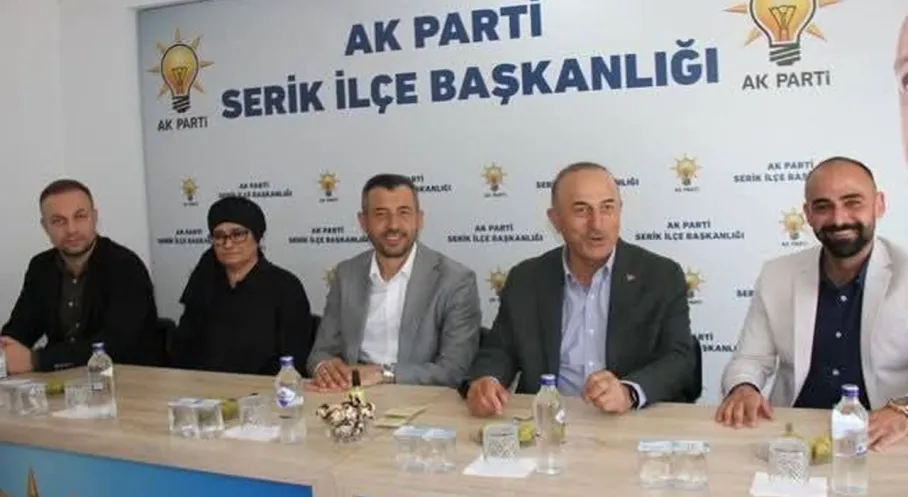 AK Parti Antalya'da Bayram Coşkusu: Çavuşoğlu'ndan Birlik ve Beraberlik Mesajı!