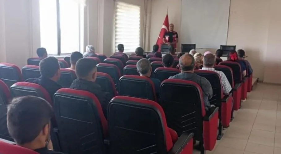 Akyaka'da Kadına Şiddete Karşı Büyük Eğitim: Zorla Evliliklere Dur De!