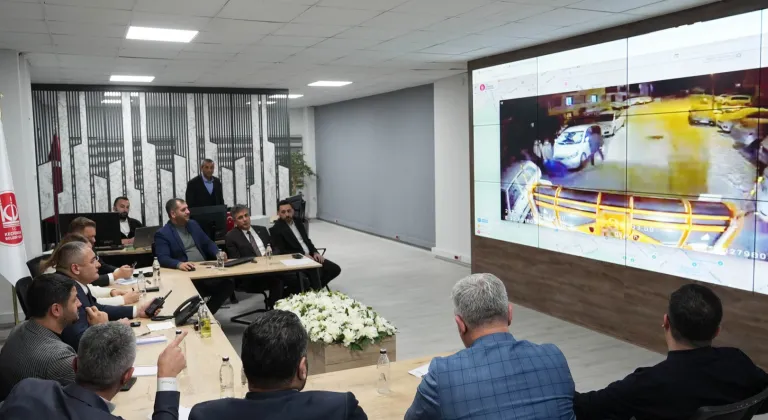 Ankara Keçiören'de Karla Mücadele Başarıyla Koordine Edildi