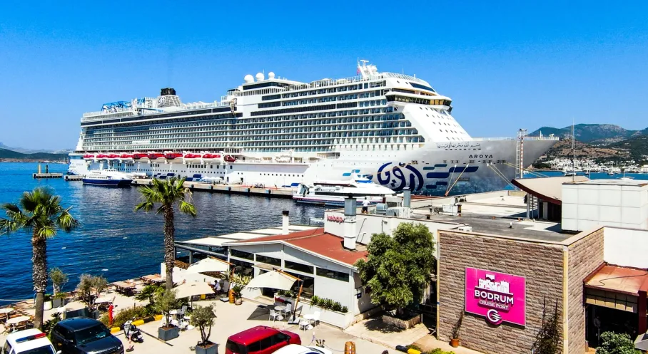 AROYA Bodrum'da: Lüks Kruvaziyer Turizmi Canlanıyor!