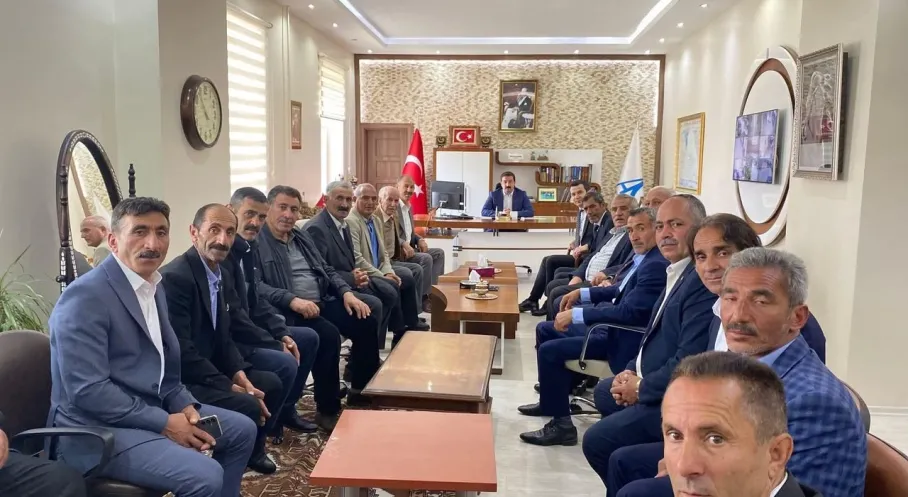 Arpaçay'da Bayram Coşkusu! Muhtarlarla Birlik ve Beraberlik Buluşması