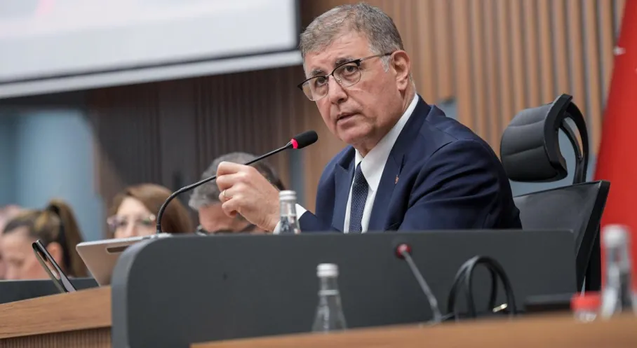 Başkan Tugay'dan İzmir Meclisi'nde Kritik Açıklamalar: Grev, Ekonomi ve Kentsel Dönüşüm