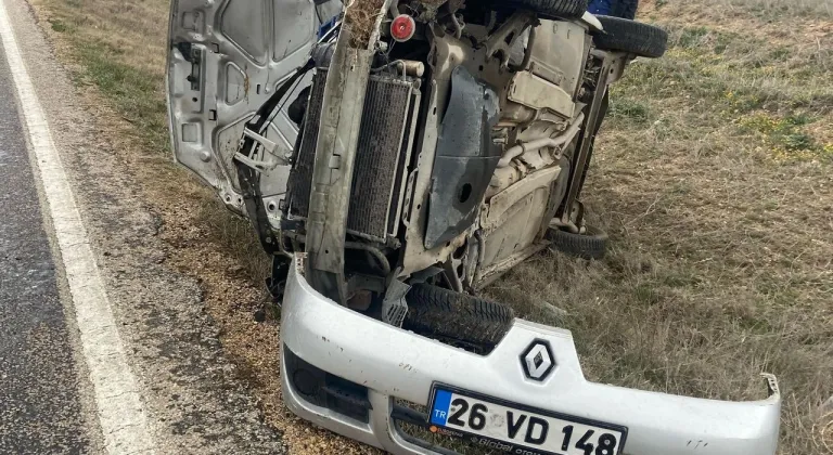Beypazarı'nda Yağmurlu Yolda Meydana Gelen Kaza 3 Kişiyi Yaraladı