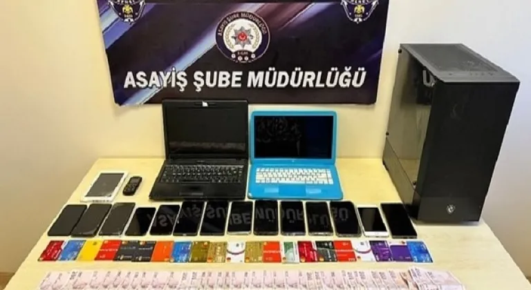 Bilecik Polisinin Titiz Çalışması Sonucu 350 Bin TL Değerinde Sahte Banka Görevlisi Operasyonu Düzenleyen Suç Şebekesi Çökertildi