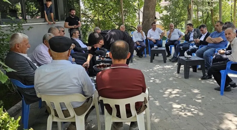 Çukurca'da Gergin Bekleyiş Sona Erdi! Gençler Arasındaki Anlaşmazlıkta Barış Rüzgarları Esti