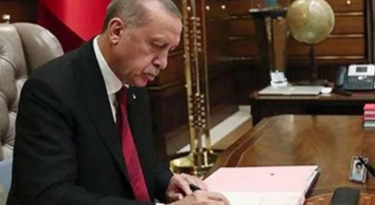 Cumhurbaşkanı Erdoğan İmzalı Atama ve Görevden Alma Kararları Resmi Gazete'de