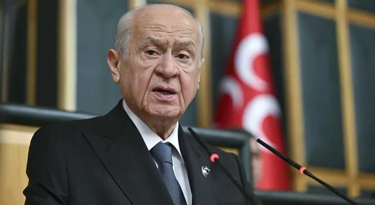 Devlet Bahçeli’den CHP’ye Sert Eleştiriler: Özgür Özel’in Siyaseti Şımarık ve Şuursuz