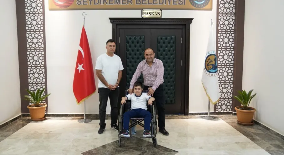 DMD Hastası Yusuf Eymen'den Başkan Akdenizli'ye Anlamlı Ziyaret!