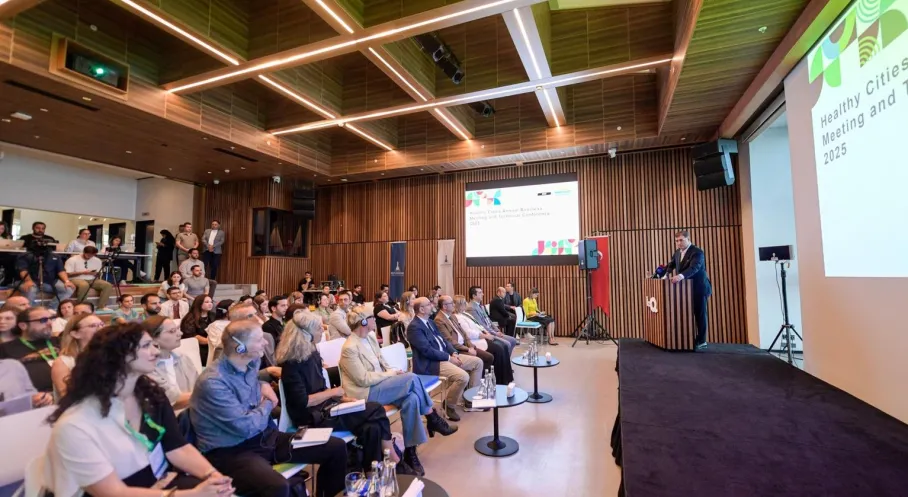 DSÖ Konferansı İzmir'de: Sağlıklı Şehirler Ağı'nın Geleceği Tartışıldı!