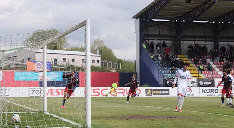 Düzcespor, Kahramanmaraşspor'u 1-0 Mağlup Ederek Play-Off Yolunda İddialı