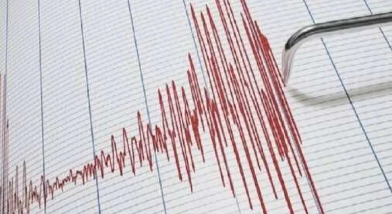 Ege Denizi'nde Korkutan 4,5 Büyüklüğünde Deprem Meydana Geldi