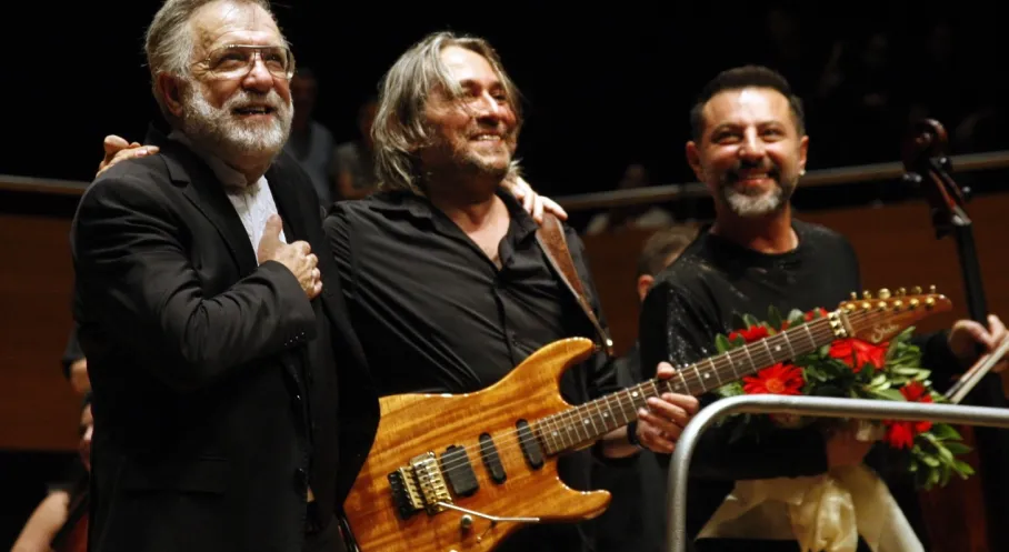 Ege'de Anadolu Rock Şöleni: Senfonik Bukalemun Rüzgarı!