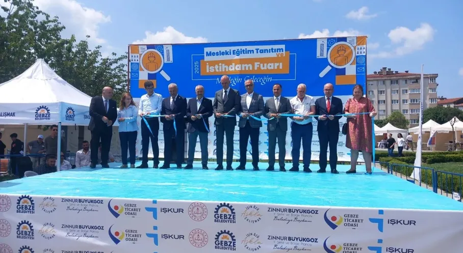 Gebze'de Sanayi ve Eğitim El Ele: Geleceğin Meslekleri Tanıtım Fuarı Açıldı!