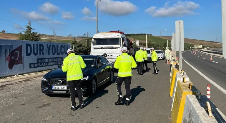 Gelibolu’da Bayram Tatilinde 3 Bin Araç Denetlendi ve 191 Sürücüye Ceza Kesildi