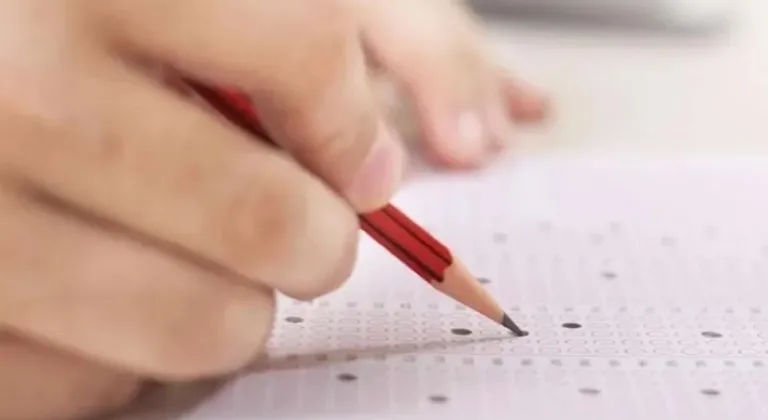 Hafta Sonu Elektronik Yabancı Dil Sınavı Heyecanı!