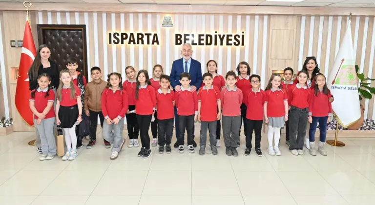 Isparta Belediye Başkanı'ndan Öğrencilere İlham Veren Sözler: 