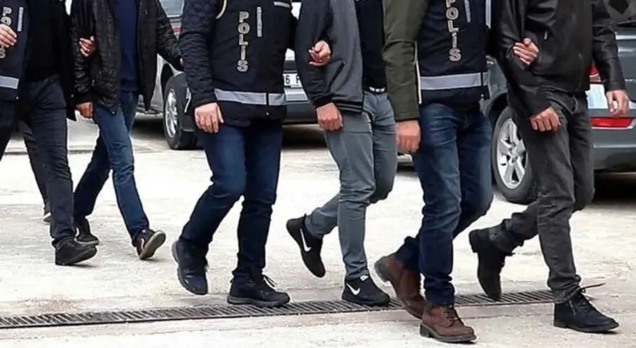 İstanbul'da DEAŞ Operasyonu: Kırmızı Bültenle Aranan Teröristler Yakalandı!