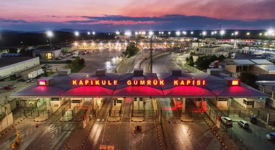Kapıkule'de Rekor Uyuşturucu Baskını! 212 Kilo Esrar Ele Geçirildi