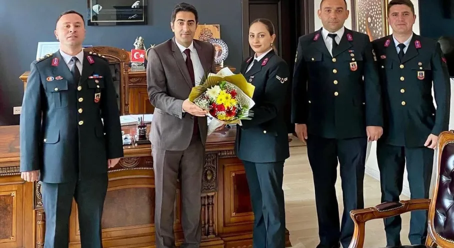 Kars Kaymakamı Aslantatar'dan Jandarmaya Anlamlı Ziyaret: 186. Yıl Kutlaması!