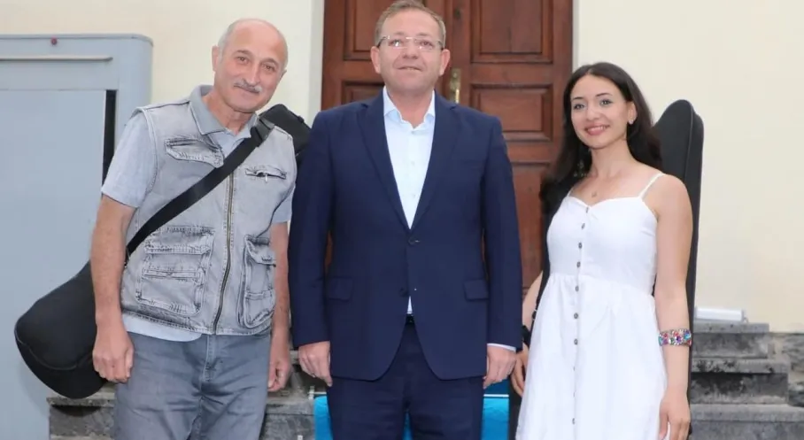 Kars Valisi Polat'tan Sanata Destek: Konservatuvar Öğretim Görevlilerini Kabul Etti!