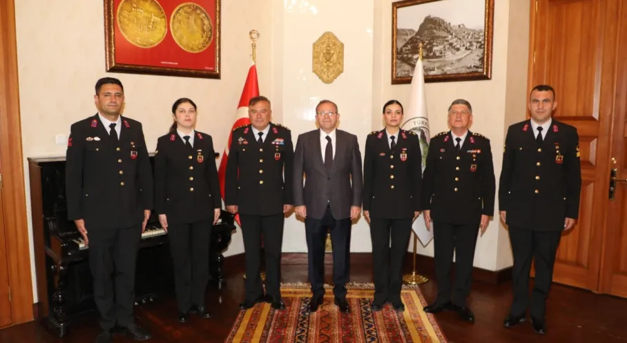 Kars'ta Coşkulu Kutlama: Vali Polat'tan Jandarma'ya 186. Yıl Tebriği!
