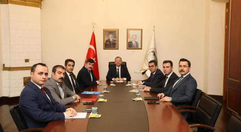 Kars'ta Kaymakamlar Toplantısı: 1 Mayıs Tedbirleri Masaya Yatırıldı!