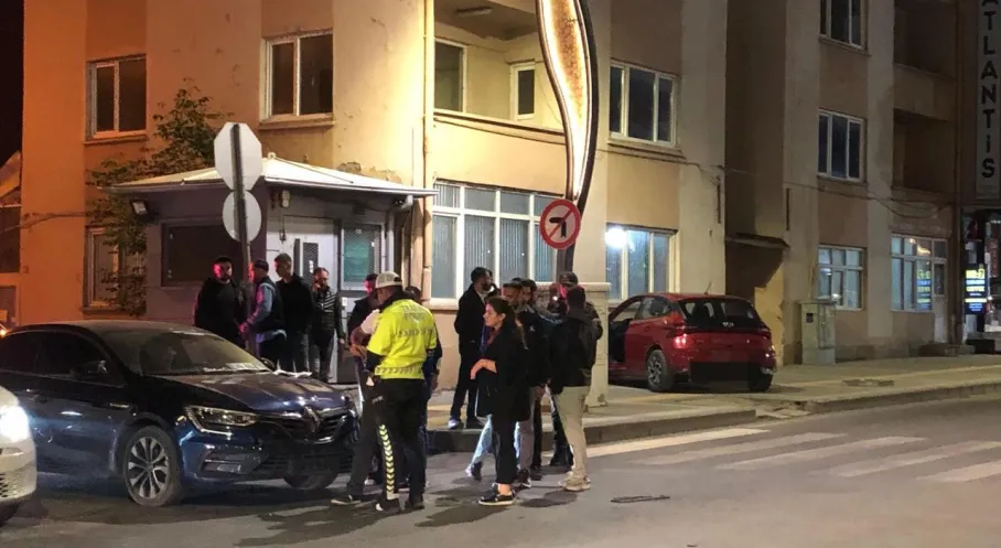 Kars'ta Kaza Kavşağı Alarm Veriyor: Işık Sistemi Artık Şart!