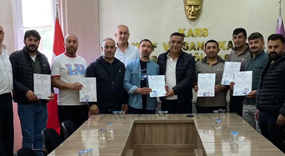 Kars'ta Meslek Belgesi Seferberliği: Esnafa Rekabet Gücü ve Kaliteli Hizmet Fırsatı!