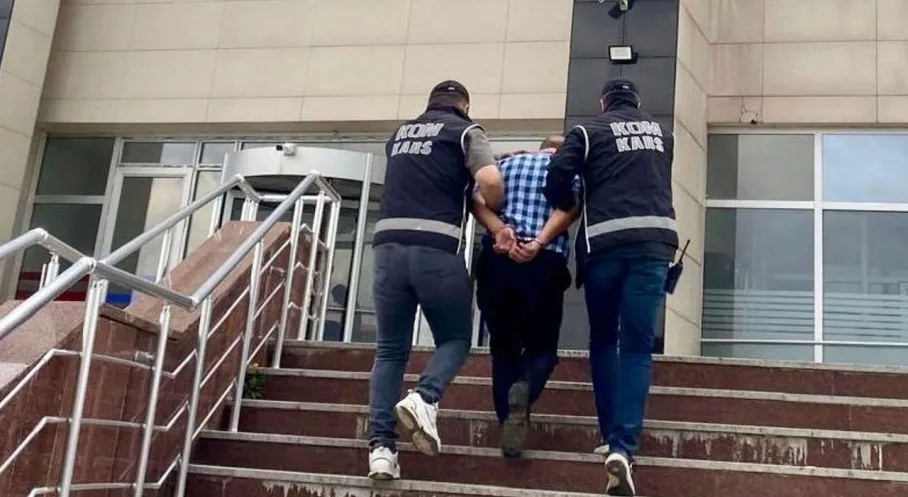 Kars'ta Şok Operasyon: 15 Yıl Hapis Cezası Olan Katil Zanlısı Yakalandı!