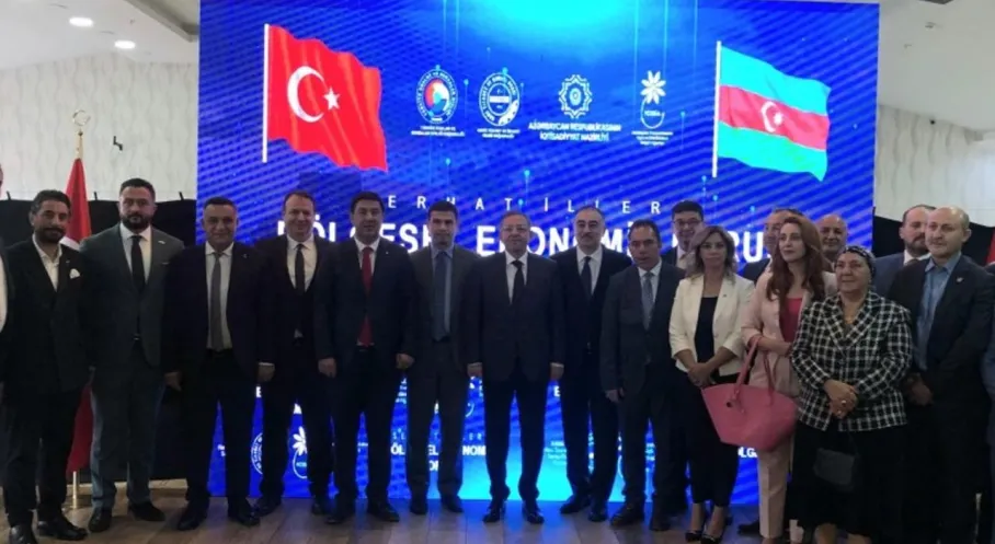 Kars'ta Tarihi 'Serhat İlleri Ekonomik Forumu': Türkiye ve Azerbaycan İş Birliği Masaya Yatırıldı