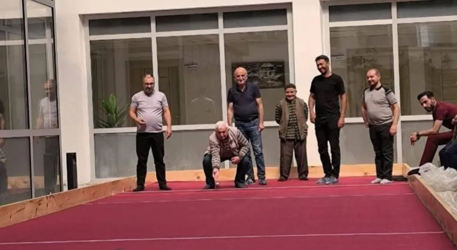 Kars'ta Yaşlılar Bocce Sahasında Coştu! İşte O Anlar