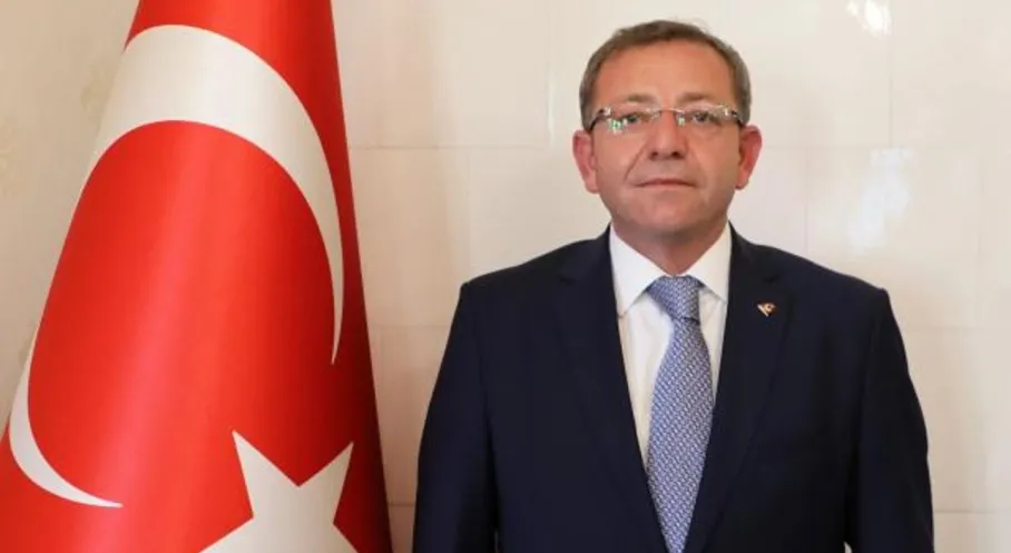 Kars'tan Babalar Günü Mesajı: Vali Polat'tan Anlamlı Kutlama!