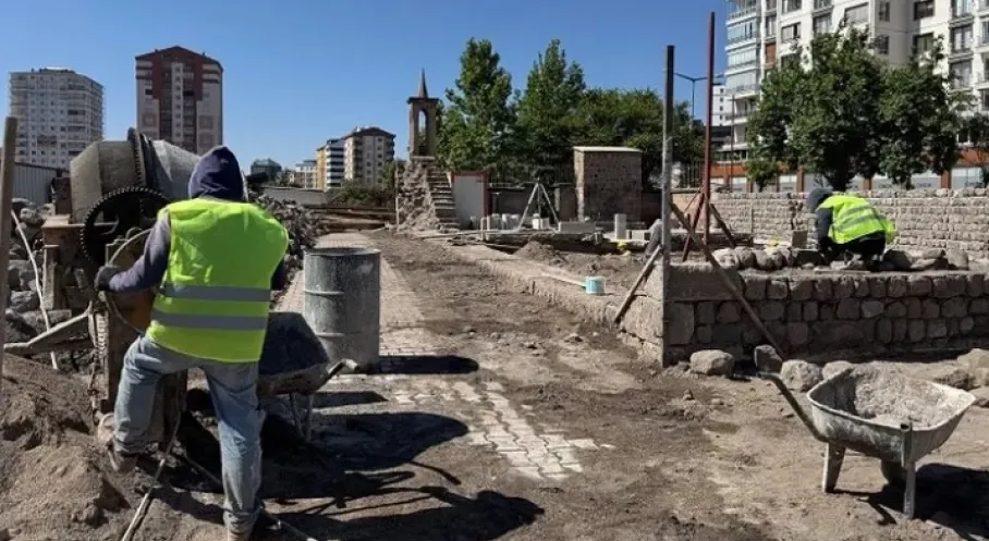 Kayseri'de Tarihi Cami Yeniden Doğuyor! Büyükşehir'den Restorasyon Atağı