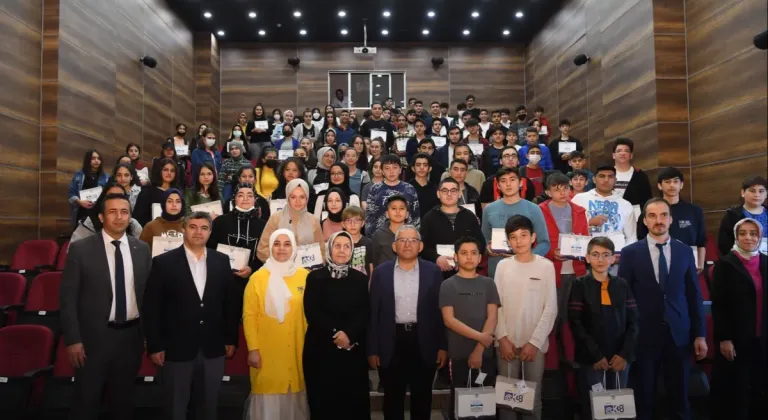 Kayseri'de Gençlere Yönelik Örnek Projeler Hayata Geçiriliyor