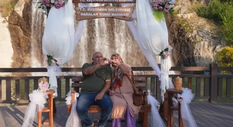 Keçiören'de Babalar Günü Coşkusu: Anı Köşesi ve Huzurevi Ziyareti