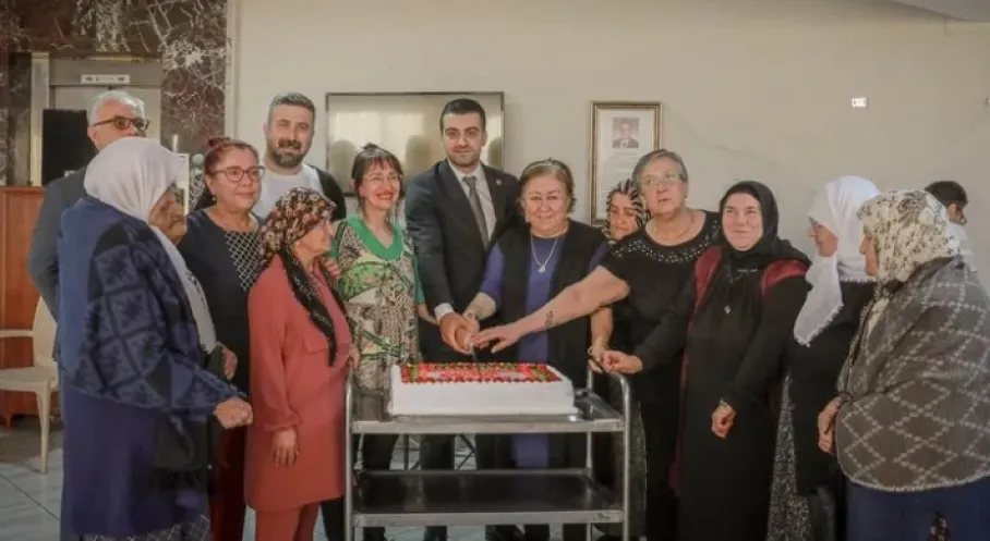 Keçiören'de Anneler Günü Coşkusu: Huzurevi Sakinlerine Unutulmaz Sürpriz!