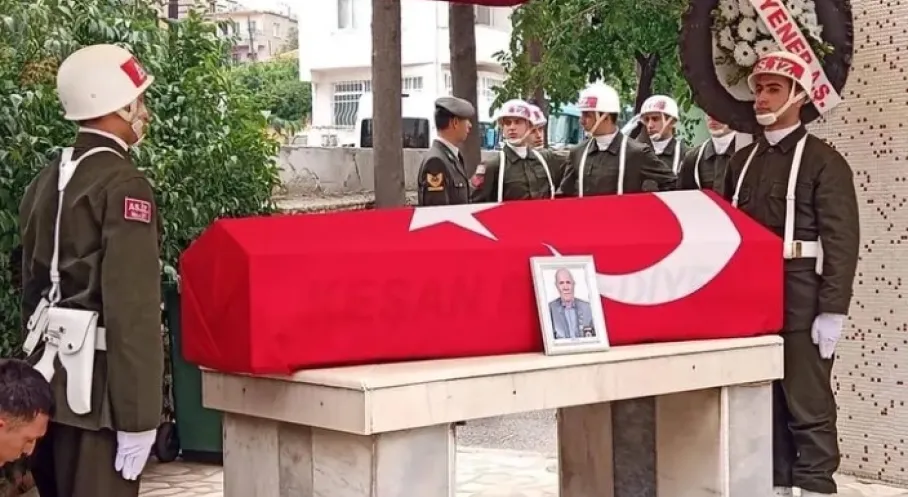 Keşan'da Kore Gazisi Mezarına Vefasızlık Tepkisi: 3 Yıldır Yapılmadı!