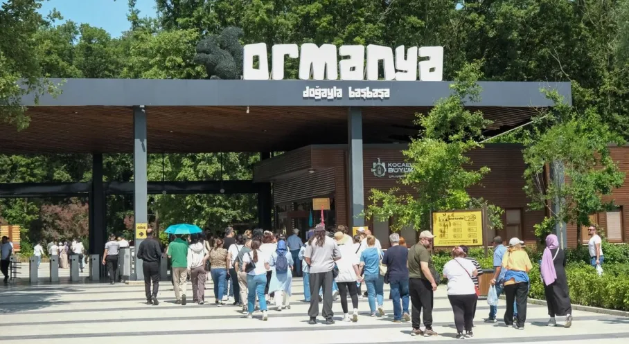 Kocaeli'de Bayram Coşkusu: Ormanya ve Kuzuyayla Doğa Severlerin Akınına Uğradı!