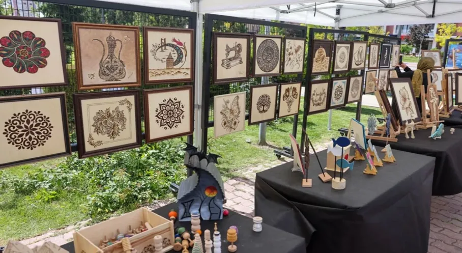 Konya Selçuklu'da Sanat Şöleni: Yıl Sonu Sergisi ve Mezuniyet Coşkusu!