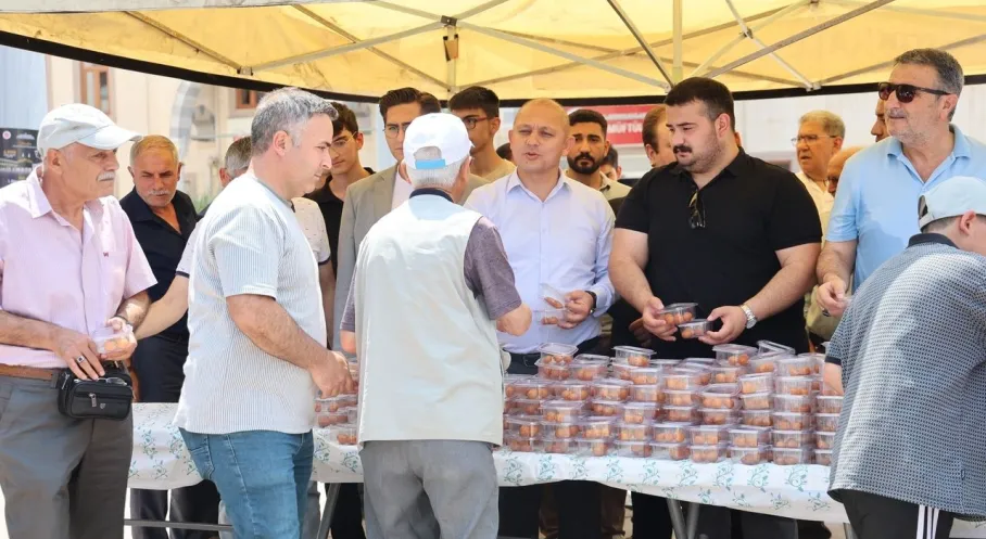 Manisa Acısı Kırıkkale'de de Yaşandı: Zeyrek Anısına Lokma Dağıtıldı!
