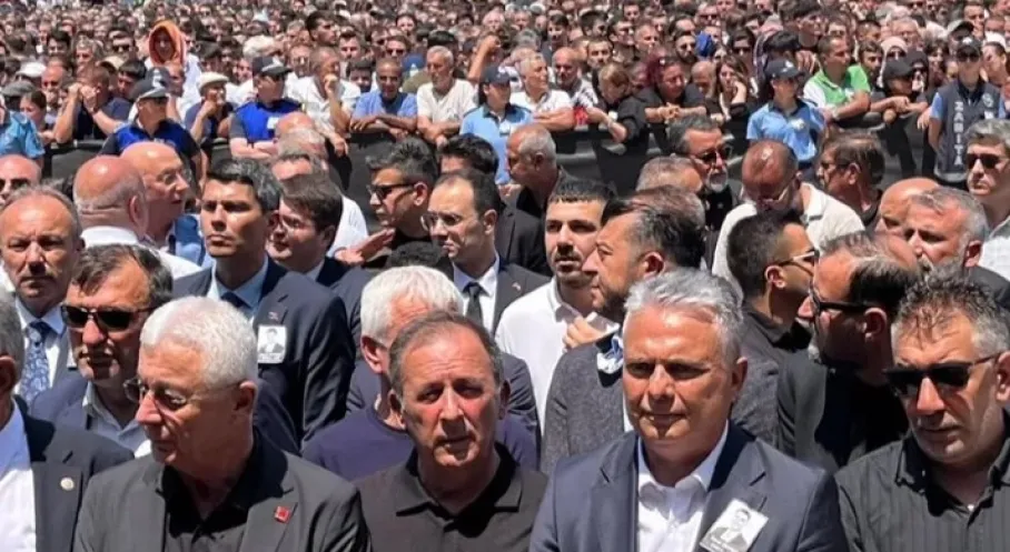 Son Dakika: Manisa'nın Kaybı Antalya'da Ölümsüzleşiyor! Ferdi Zeyrek'in Adı Muratpaşa'da Yaşayacak