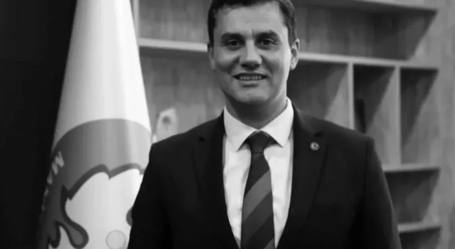 Manisa Yasta: Başkan Ferdi Zeyrek'e Son Veda Töreni Gözyaşlarıyla Yapıldı!
