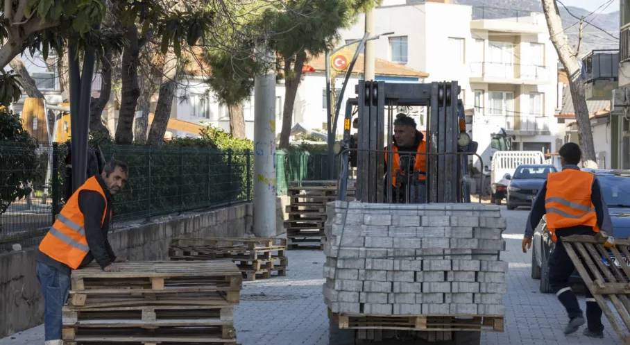 Menemen'de Su Hasreti Sona Erdi! 620 Milyon TL'lik Yatırımla Kesintisiz Su Dönemi Başladı