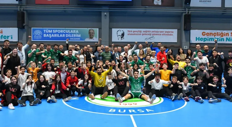 Nilüfer Belediyespor Hentbol Takımı finalde adını yazdırdı