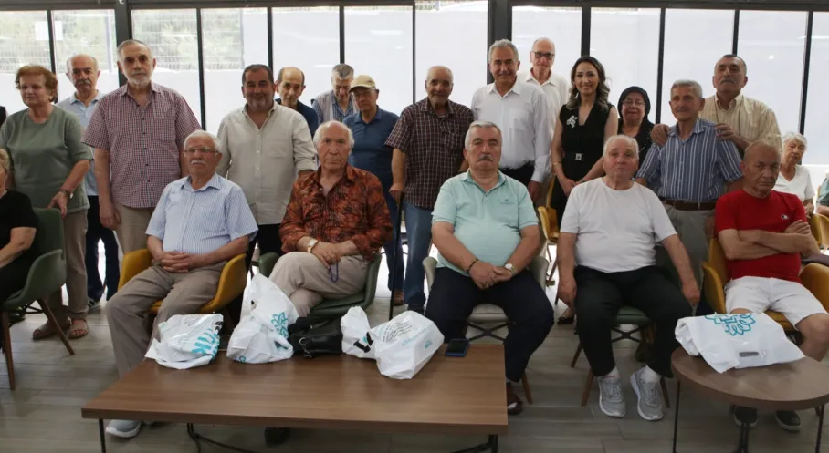 Nilüfer'de Babalar Günü Coşkusu: Huzurevi Sakinleri Unutulmadı!