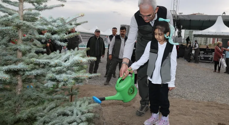 Orman Haftası'nda Yangın Alanları Fidanlarla Yeşeriyor