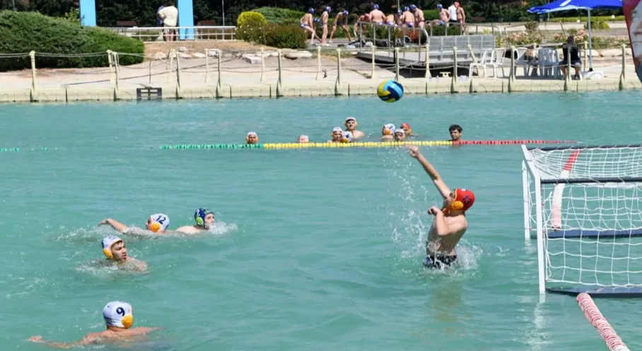 Osmangazi'de Su Topu Şöleni! Spor ve Eğlence Bir Arada!