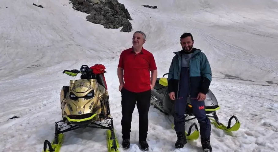 Rize Ovit'te Haziran'da Kar Sürprizi! Kayak Keyfi Devam Ediyor