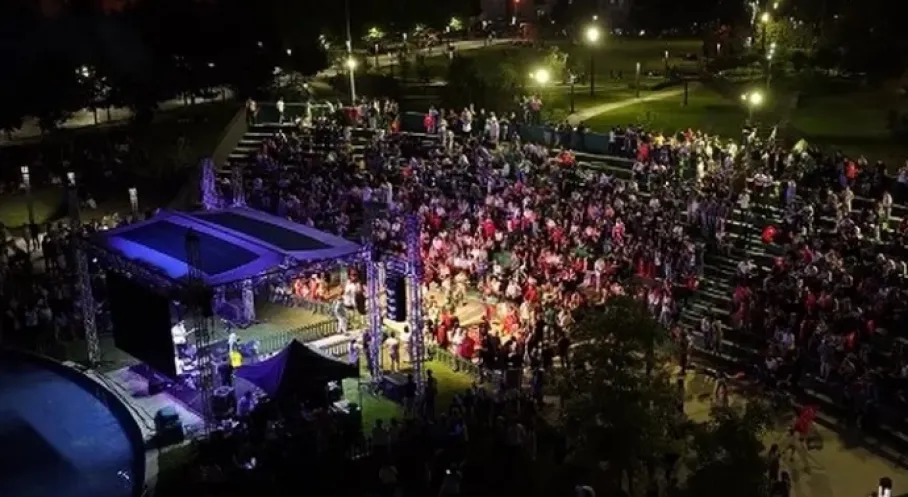 Sakarya Yaz Konserleri Başladı: Fatma Baba Sahneyi Salladı!