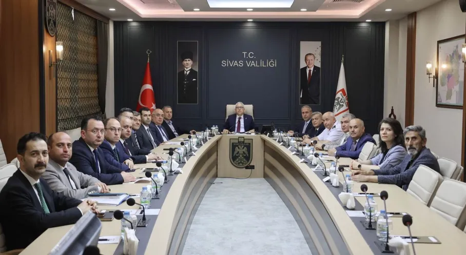 Sivas'ta Kırım Kongo Alarmı! Vali Şimşek'ten Kene Vakaları Hakkında Kritik Açıklamalar